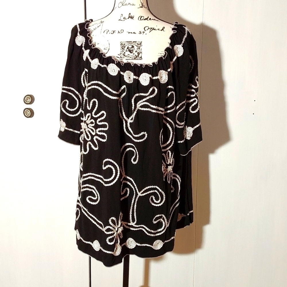 Once Again|Womens Black Tunic White Swirl Artsy Metallic Stretchy Top Sz.2X